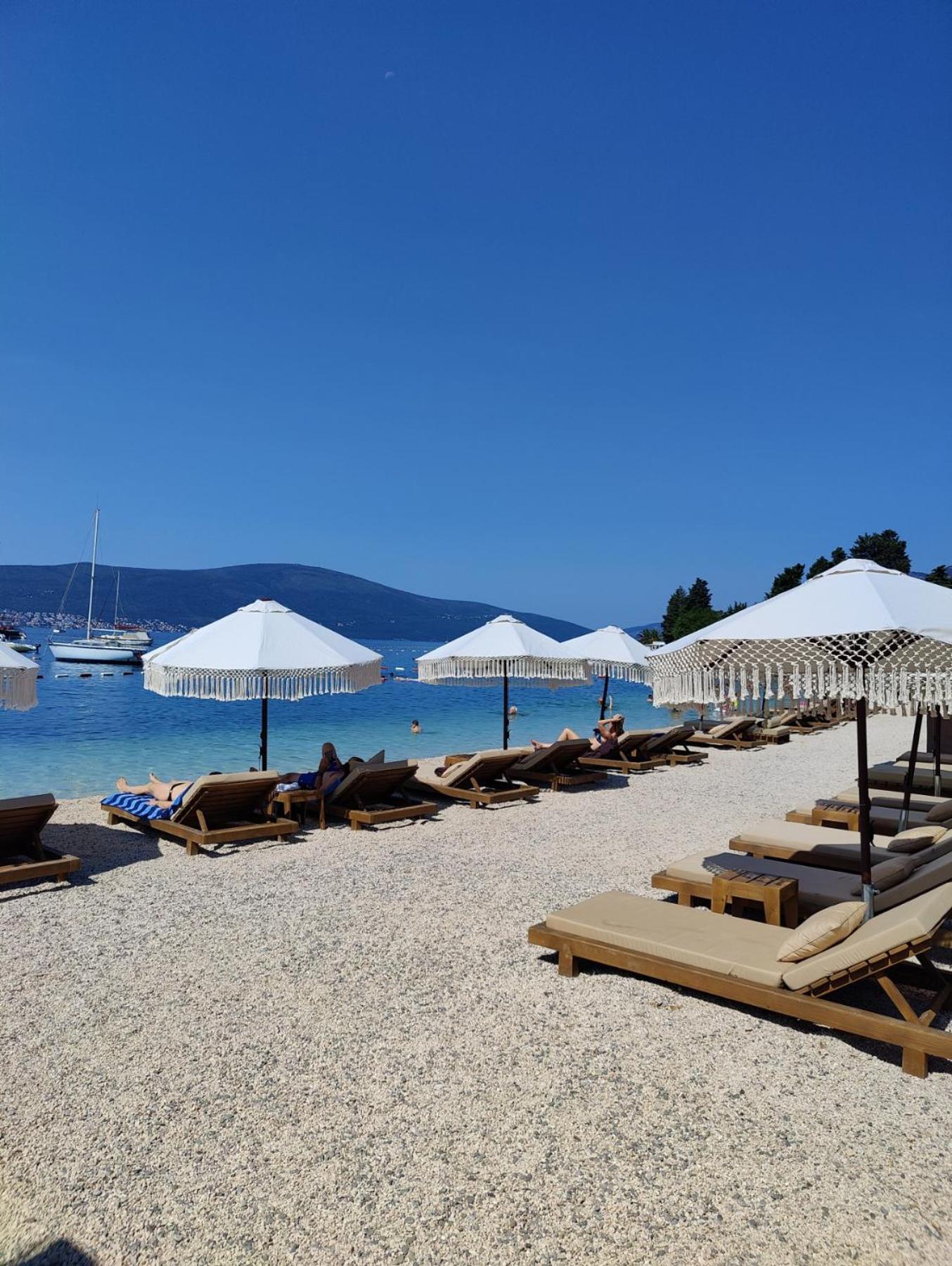 Miro Guesthouse Tivat Exterior foto