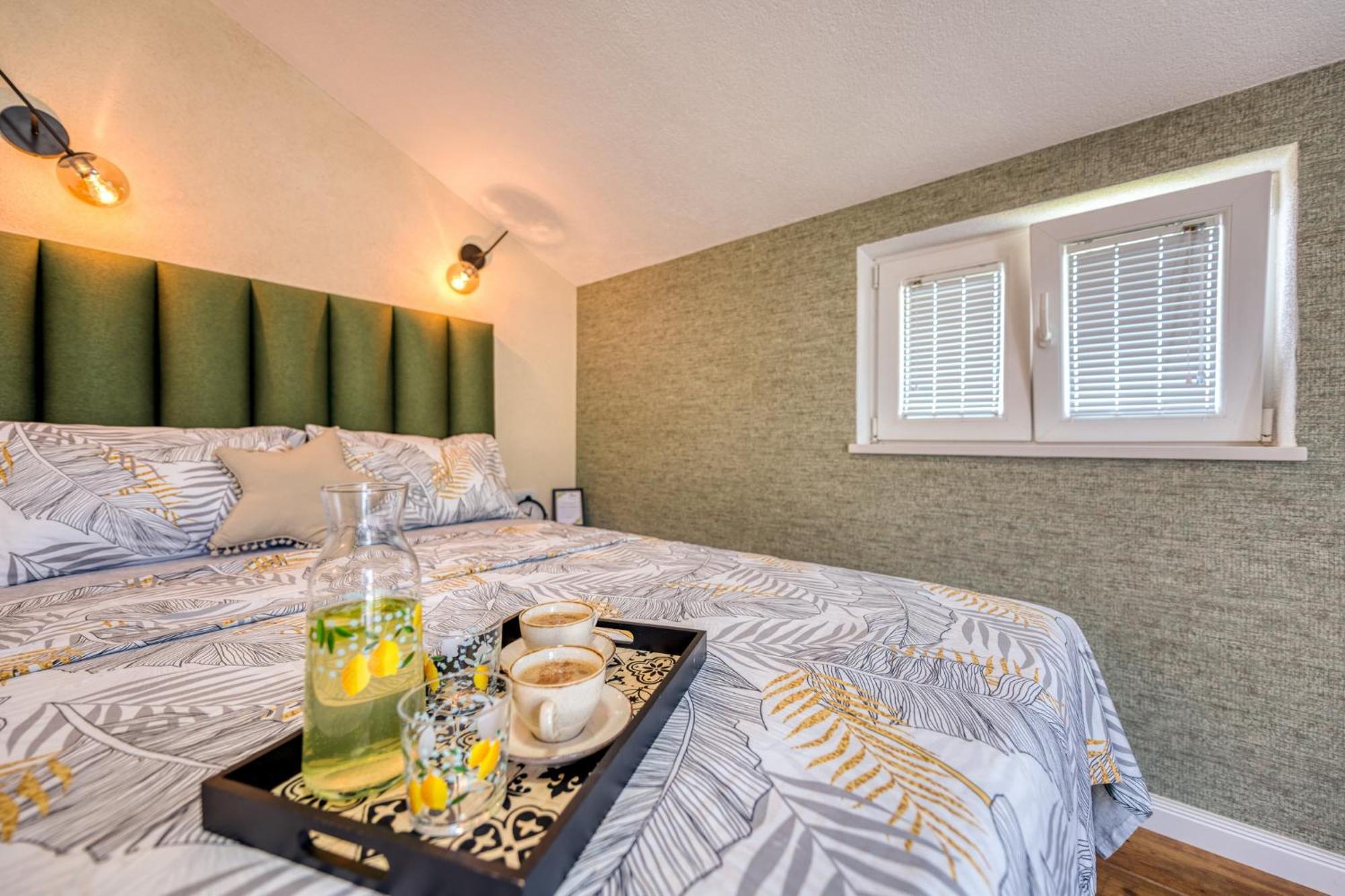 Miro Guesthouse Tivat Habitación foto